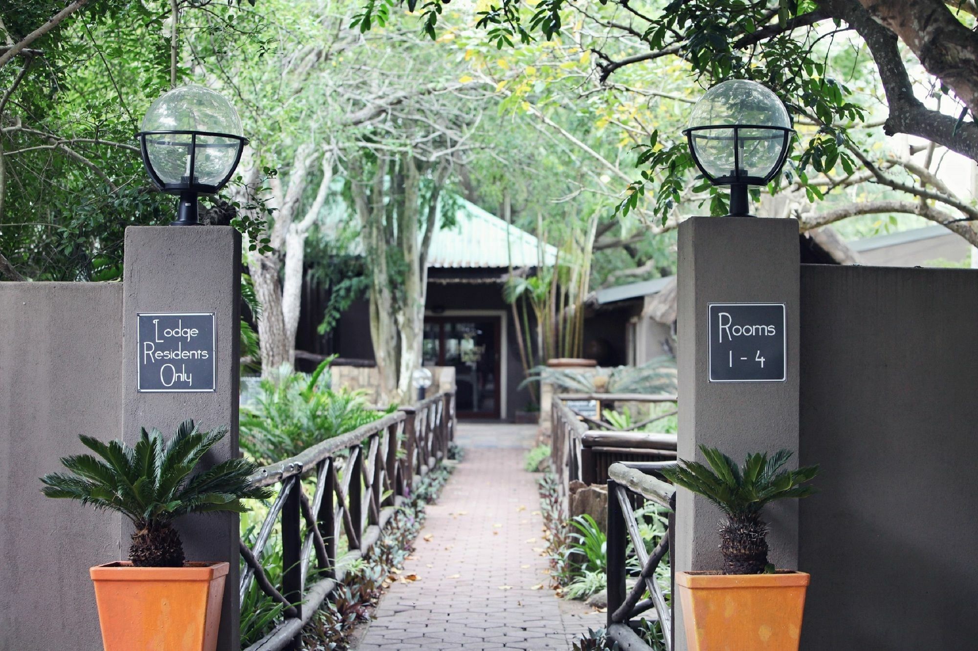 Emdoneni Lodge Hluhluwe Exterior foto